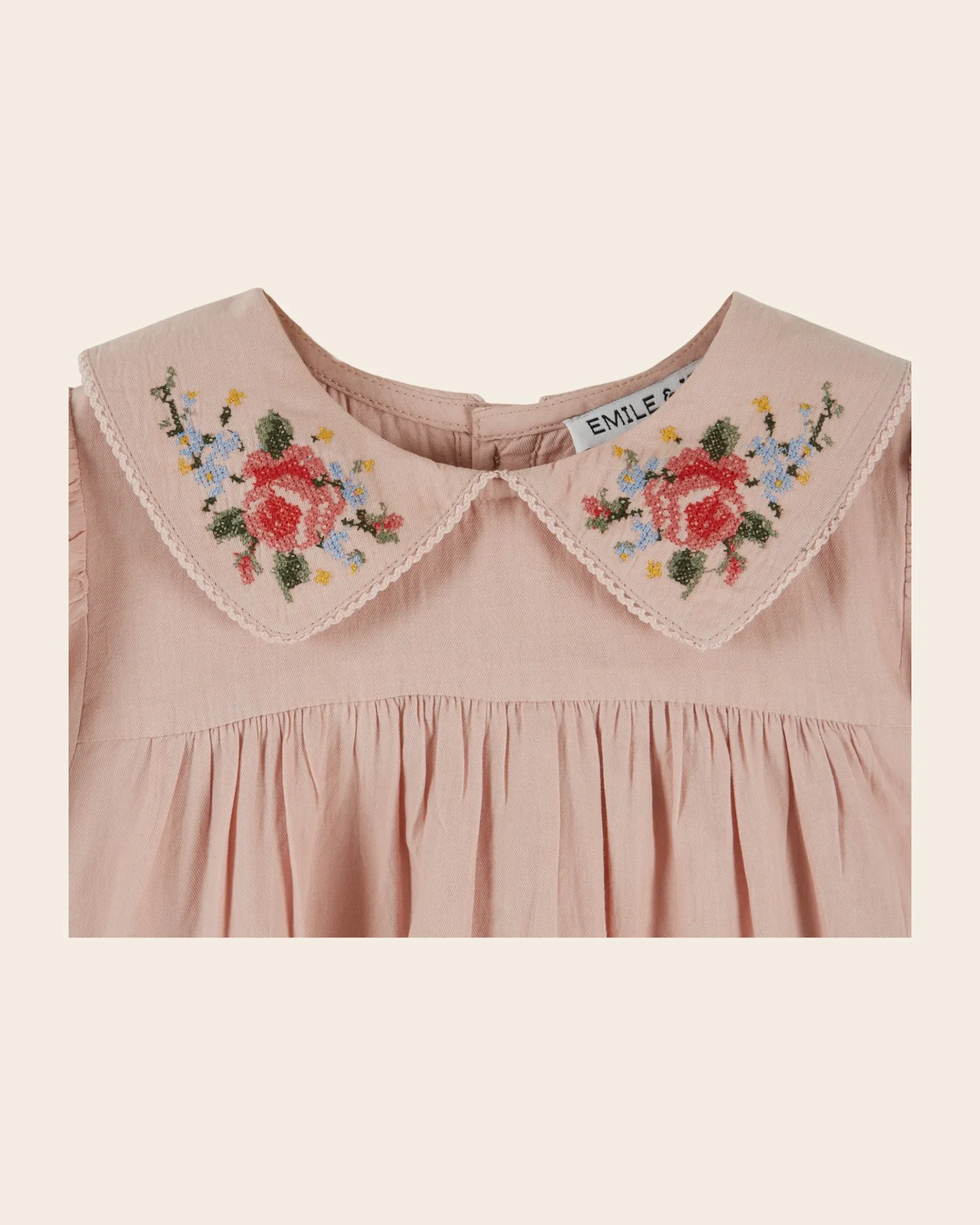 Emile et Ida pigekjole rosa broderi korssting