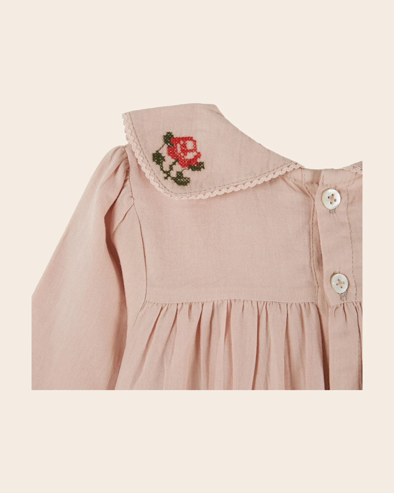 Emile et Ida 228 sparkedragt rosa broderet bomuld