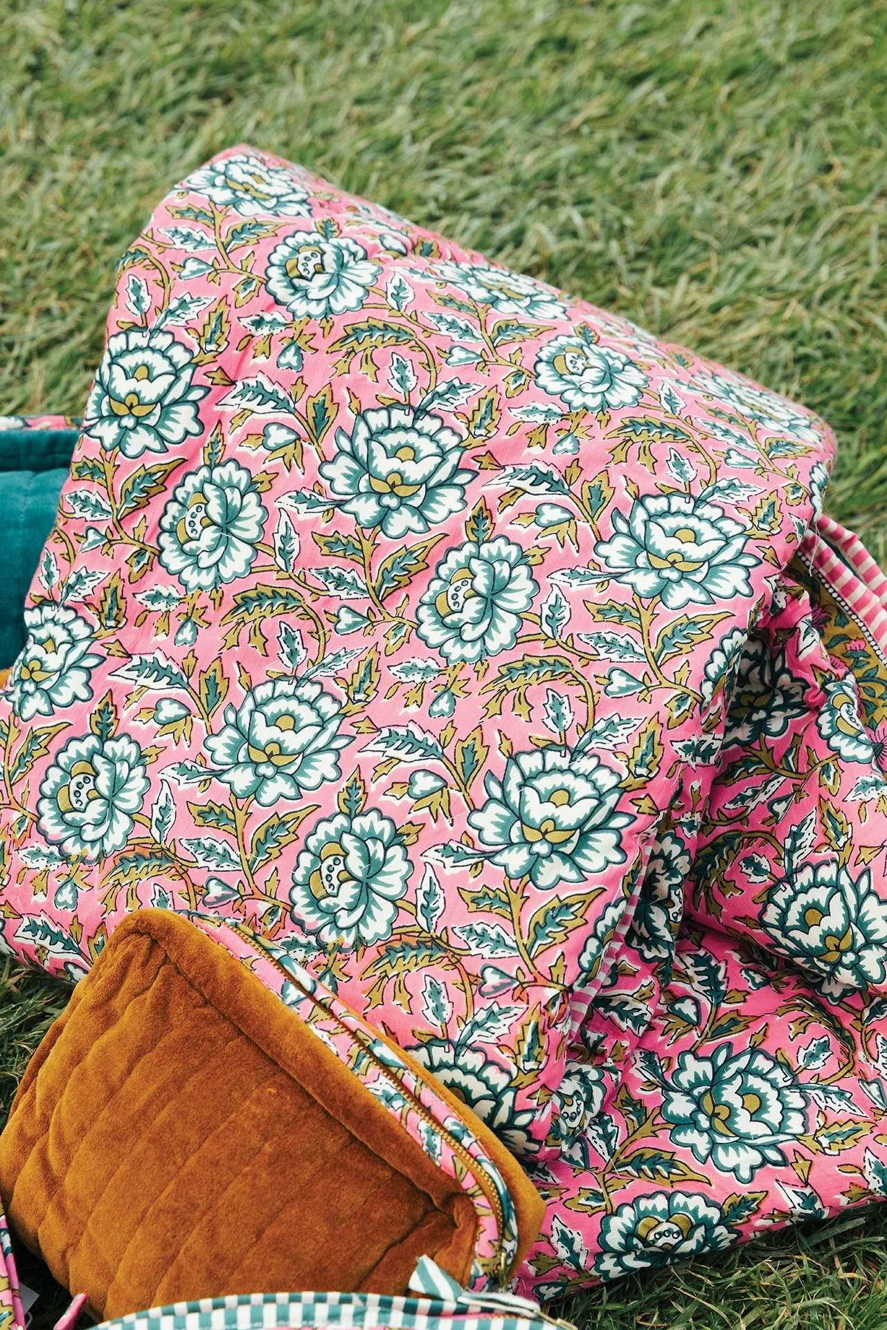 Bonton plaid quiltet tæppe rosa blomstret 186x140 cm