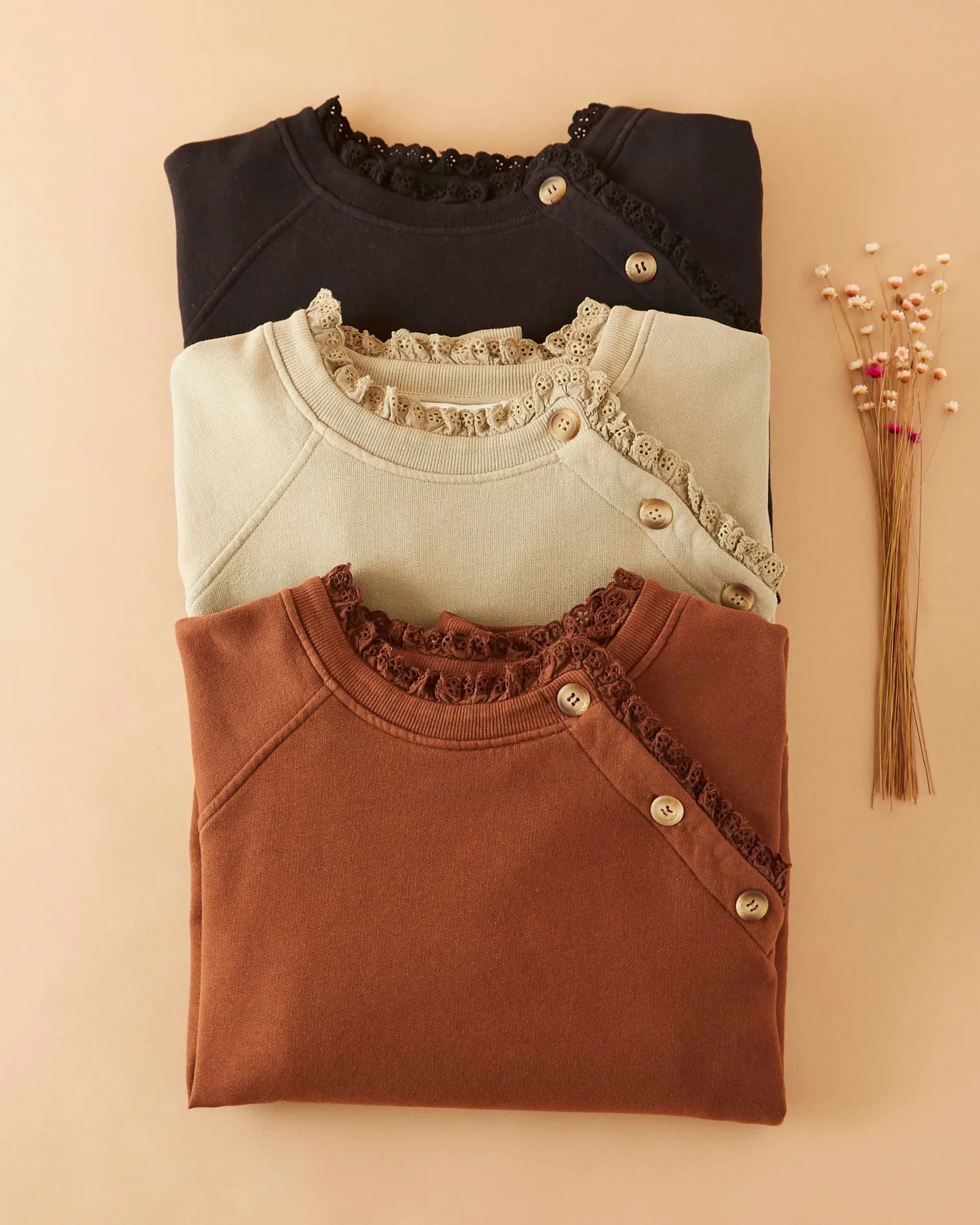 Emile et Ida Cherry sweatshirt kaki broderi økologisk bomuld