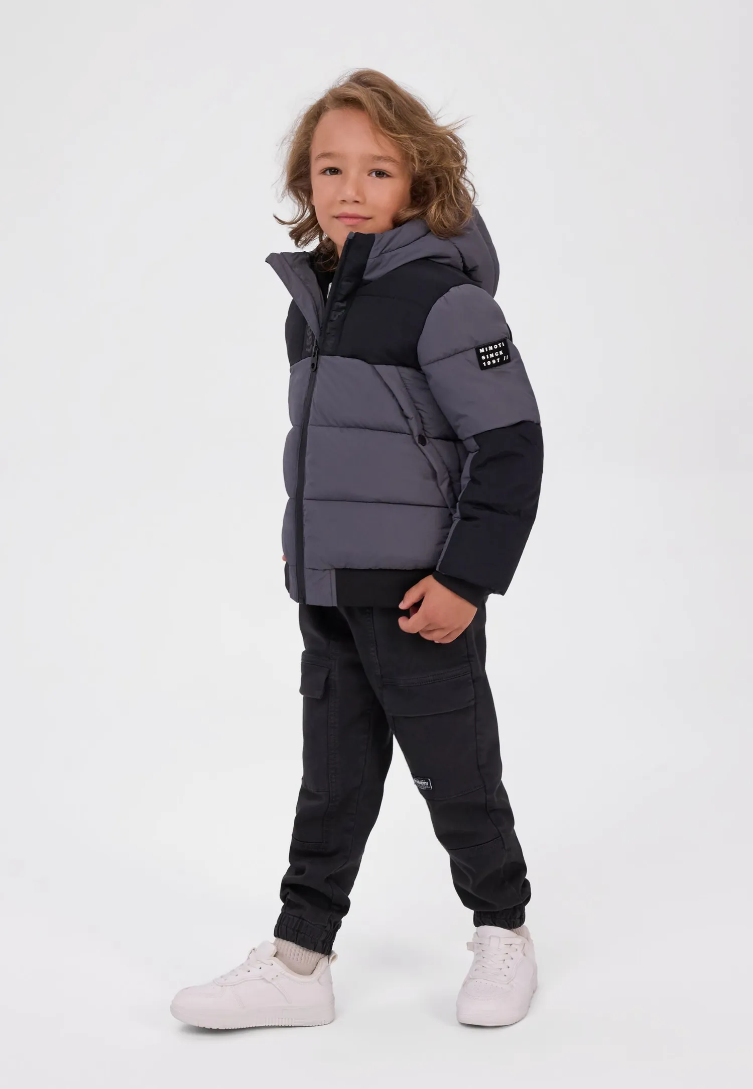 Minoti 45236 dynejakke charcoal med fleece til drenge