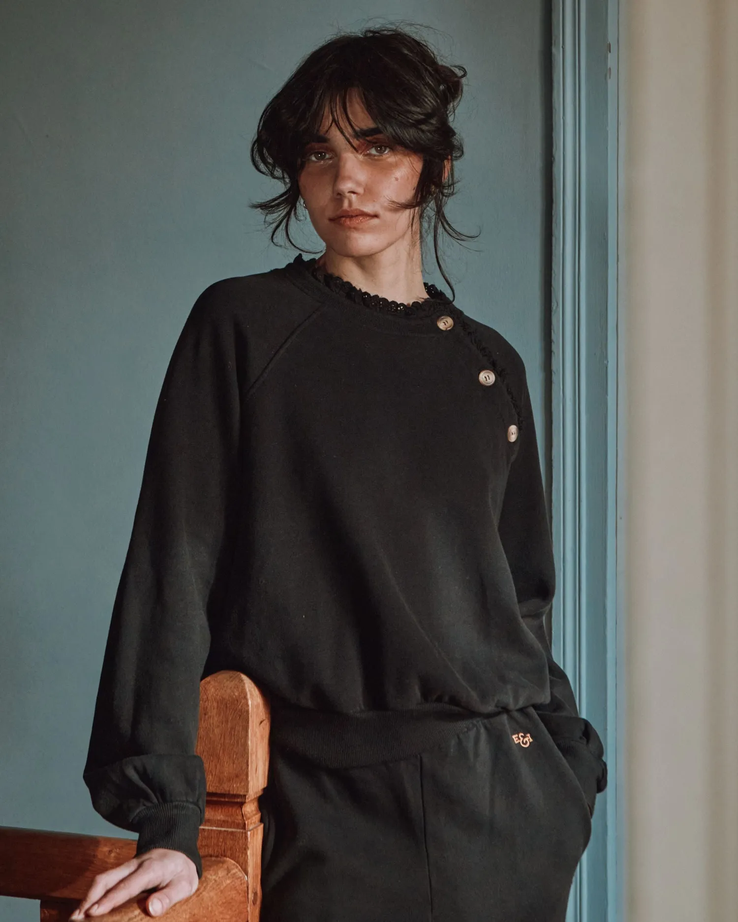 Emile et Ida Broderie Anglaise sweatshirt sort økologisk