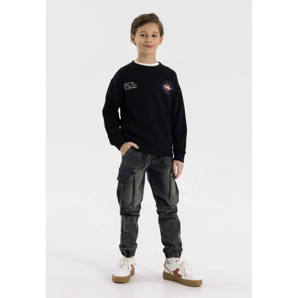 Minoti 42557 sweatshirt sort oversized broderi