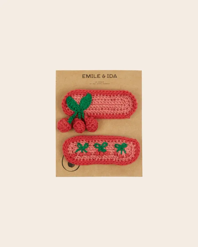 Emile et Ida Cerise Crochet Rose hårspænder 2-pak kirsebær