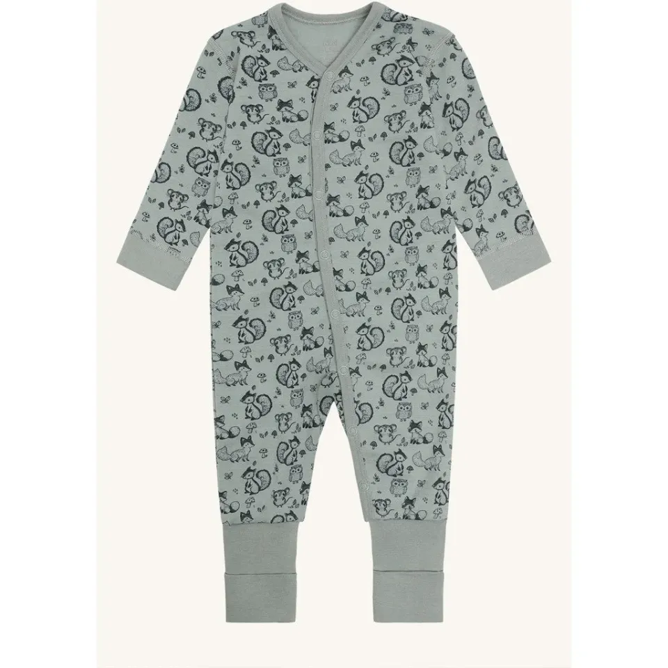 Hust & Claire Mobi Woodland natdragt Slate Green merino