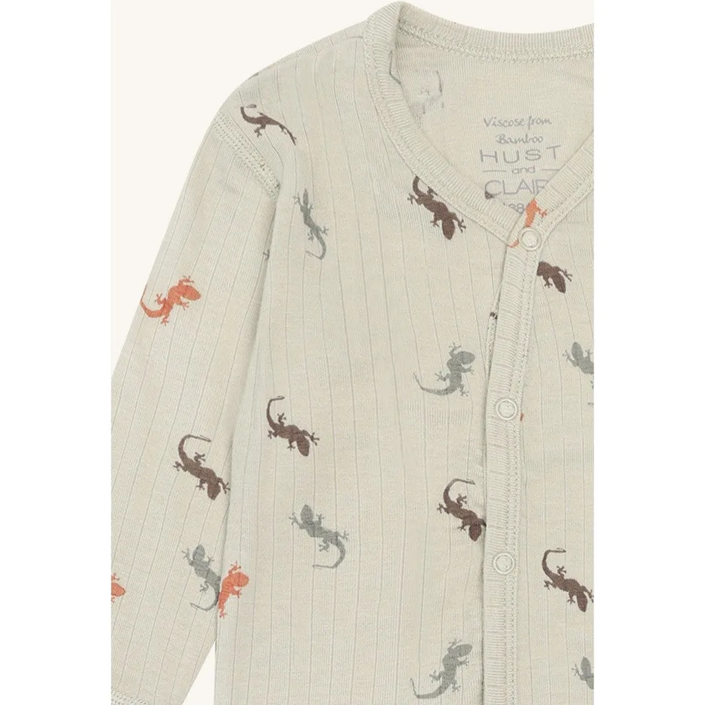 Hust & Claire Mulle Lizards natdragt Greene Stone bambus