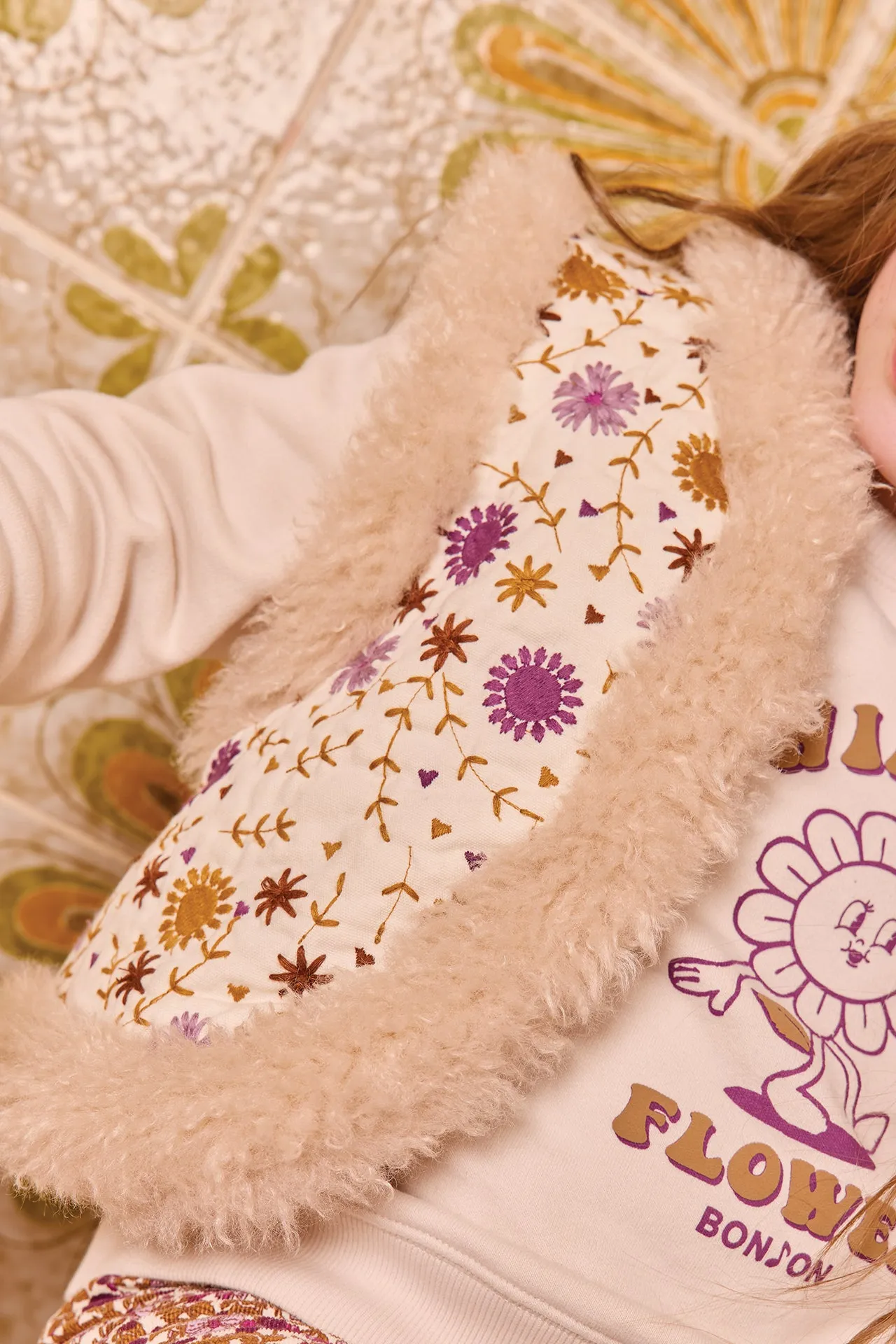 Bonton Maya Milk vest broderet sherpa