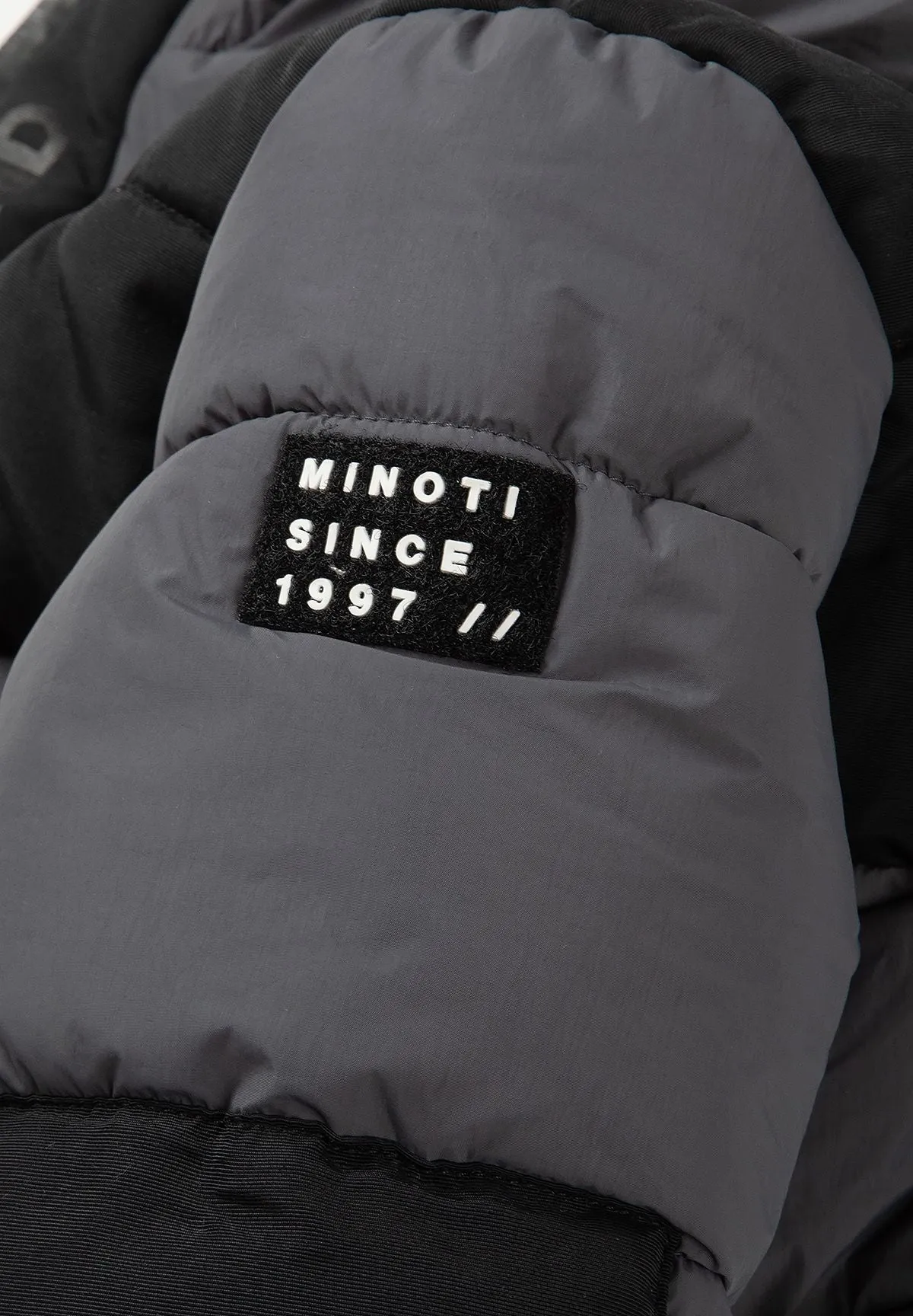 Minoti 45236 dynejakke charcoal med fleece til drenge